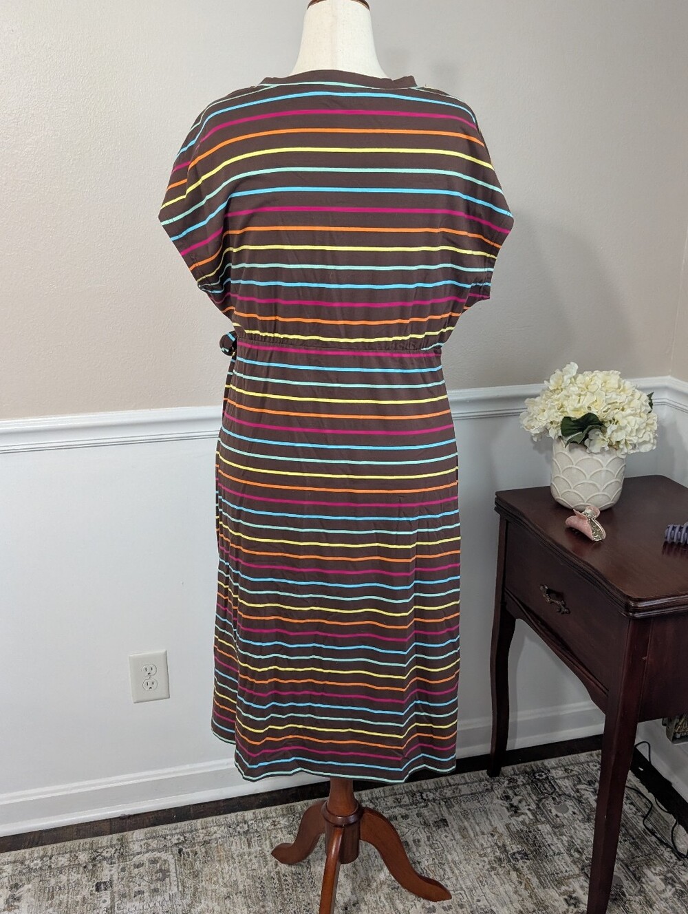 BloomChic Side Tie Brown And Rainbow Dolman Sleeve Dress, Size 18/20 - Picture 4 of 7